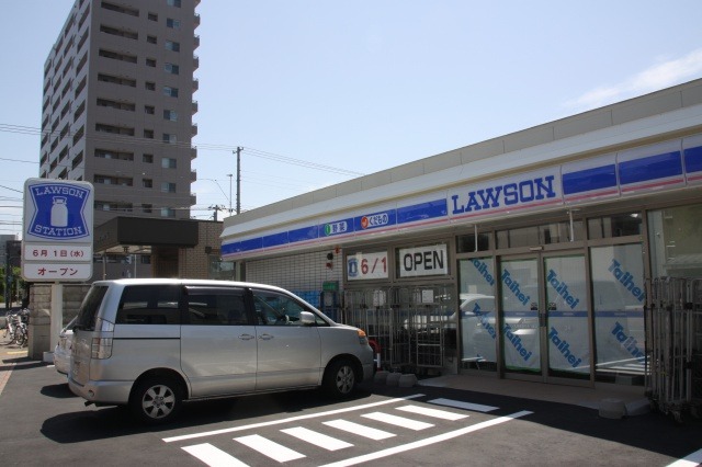 コンビニ　ローソン札幌厚別中央1条店（コンビニ）まで121m