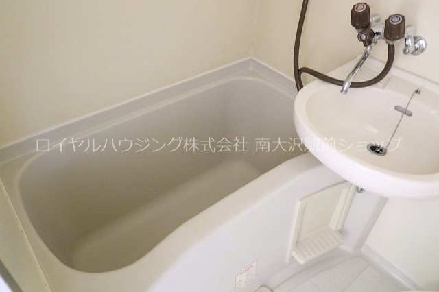 バス・シャワールーム　※102号室参考写真