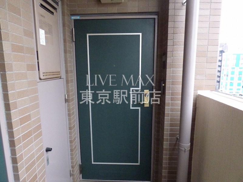 玄関　家具家電付きセットアップ賃貸