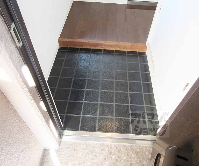 玄関　広々した玄関です。
