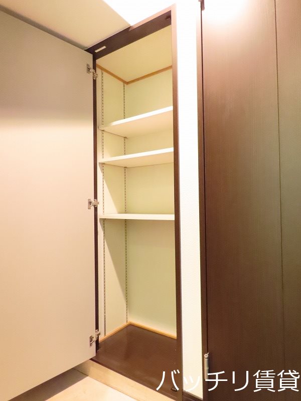 玄関　別号室イメージの為、現状を優先致します。