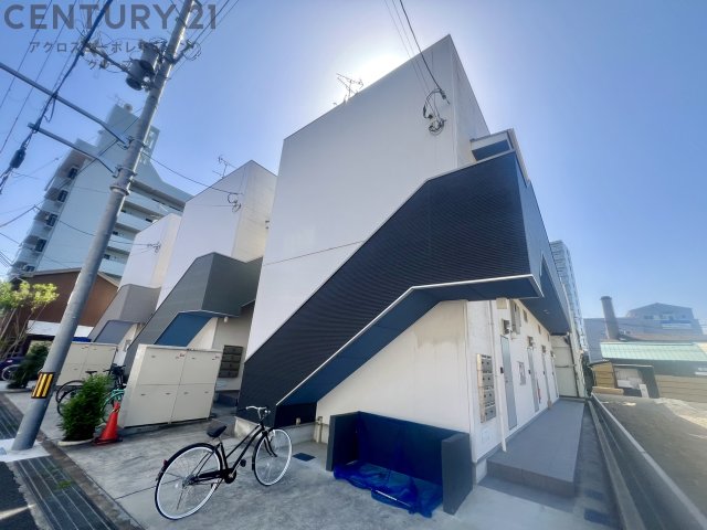 建物外観　居住者専用のごみ置き場があります。