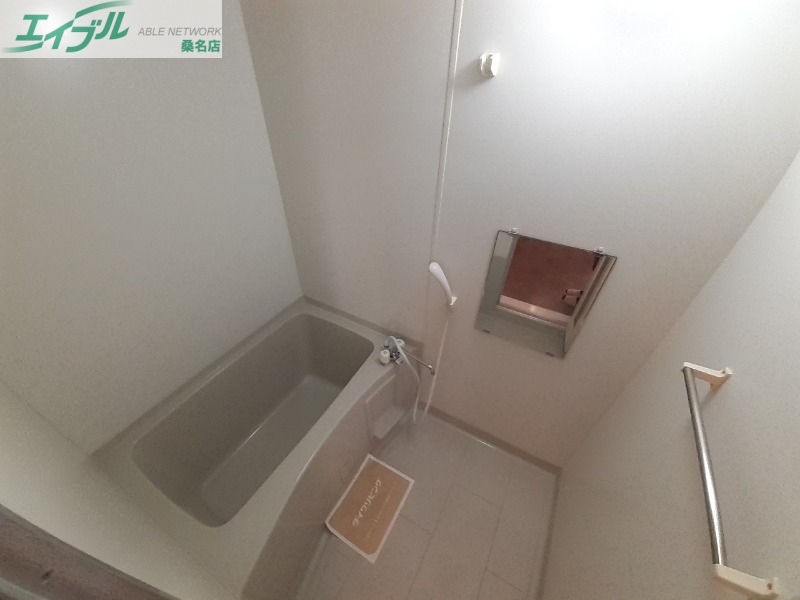 バス・シャワールーム　別部屋反転参考写真です