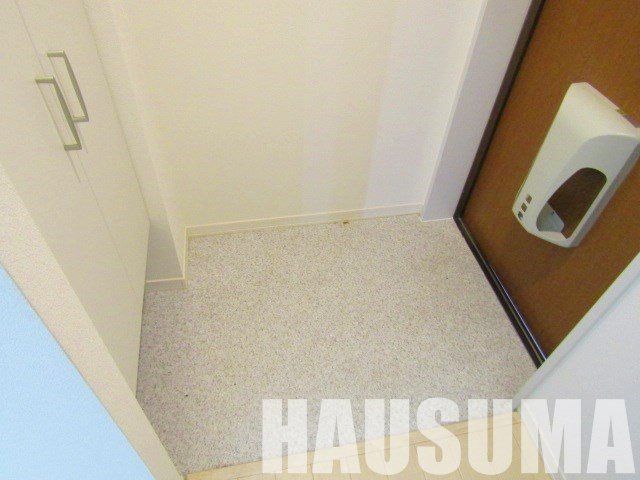 玄関　※他号室写真使用