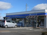 コンビニ　ローソン可児鳴子店（コンビニ）まで924m