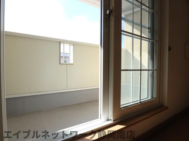 バルコニー　バルコニーがあります