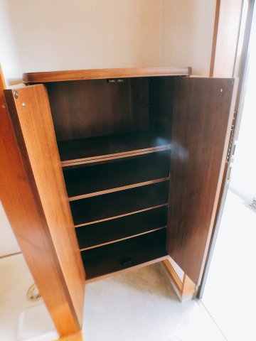 エントランス　シューズＢＯＸ付