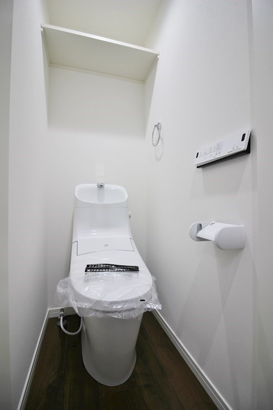 トイレ　同物件別号室参考写真