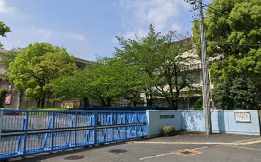 中学校　吹田市立佐井寺中学校（中学校）まで1163m