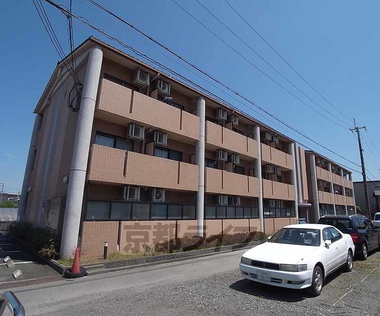 建物外観　がっちりした外観です。