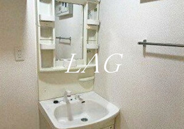 洗面設備　洗面台です。