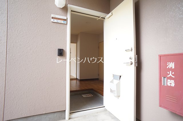 玄関　レーベンハウス桶川店へ　048-787-5511