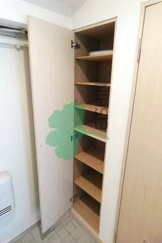 玄関　下駄箱もしっかりついてます！