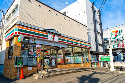 コンビニ　セブンイレブン札幌南平岸店（コンビニ）まで104m