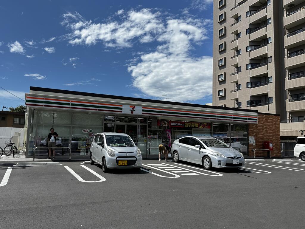 コンビニ　セブンイレブン仙台青葉神社前店（コンビニ）まで372m