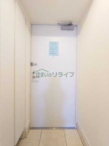 玄関　グランドコンシェルジュ三宿アジールコート