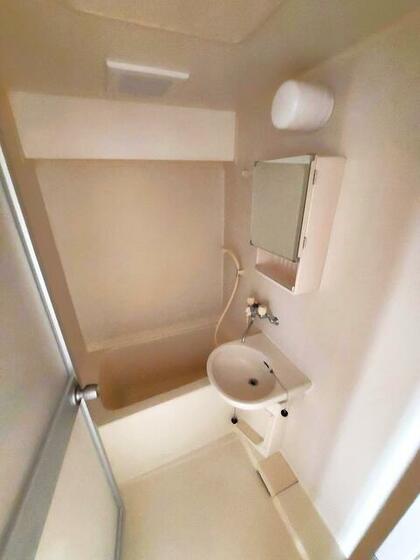 バス・シャワールーム　※別部屋参考写真
