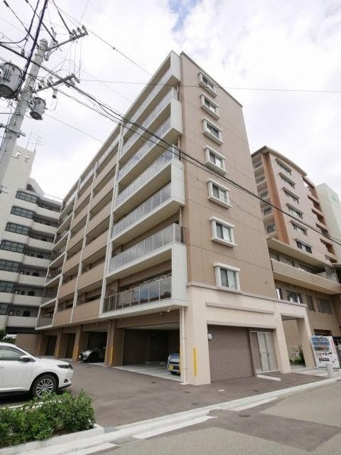 ルミエール箱崎駅前の外観写真