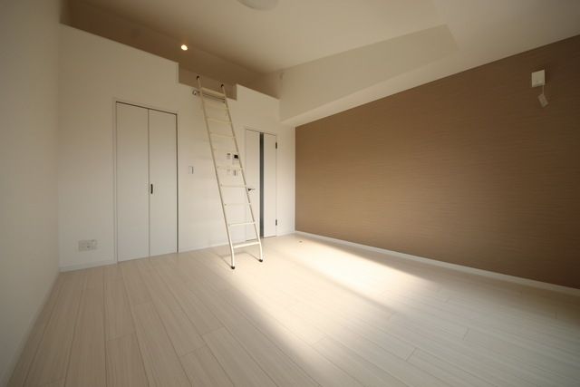 ラヴィータイデアーレ大和田の居間写真
