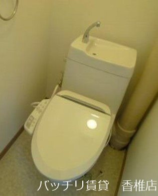 トイレ　別部屋写真の為現状を優先致します。