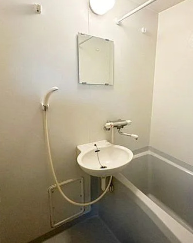 バス・シャワールーム　別部屋の画像を使用しております。