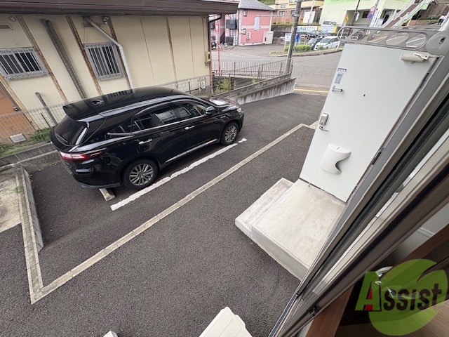 バルコニー　バルコニーに物干しがあるので洗濯物が干せます。