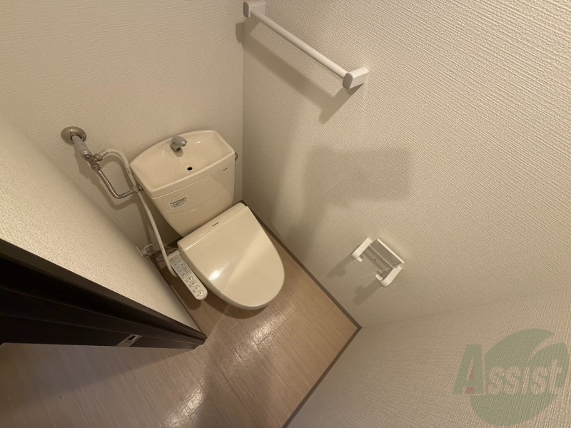 地下鉄東西線 発寒南駅 徒歩1分 4階建 築10年のトイレ写真