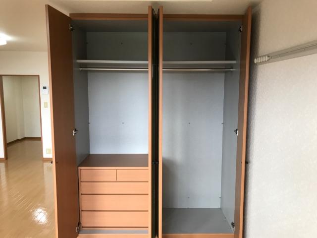 収納　クローゼット