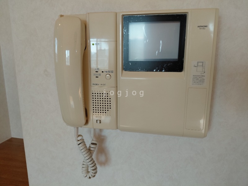 セキュリティ　モニター付きインターホンで来客確認も安心です！