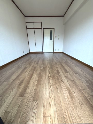 名鉄常滑線 豊田本町駅 徒歩5分 4階建 築39年の居間写真