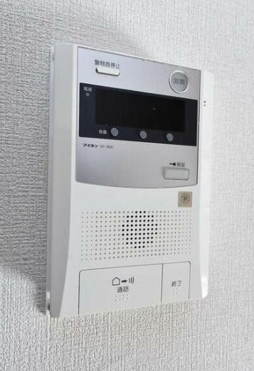 セキュリティ　モニター付きインターホンで急な来客も安心です。