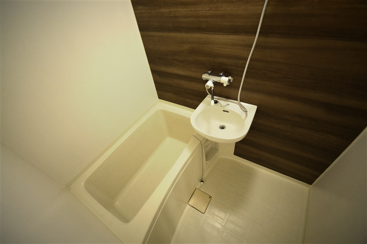 バス・シャワールーム　バスルーム