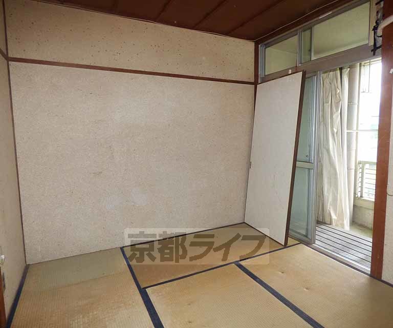 居室・リビング　落ち着く畳のお部屋です