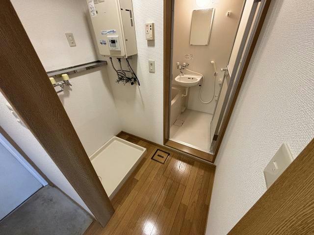 【函館市上野町のアパートの洗面設備】