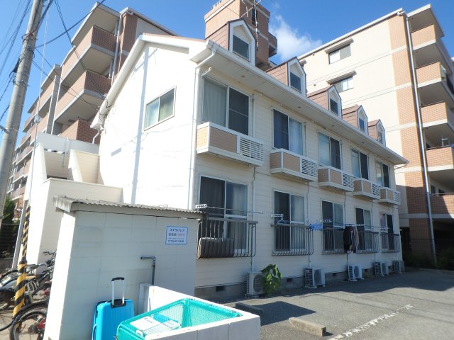 建物外観　落ち着いた雰囲気の外観です