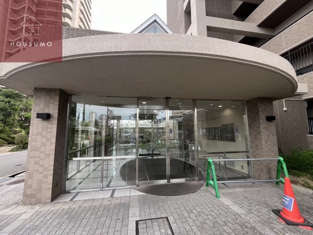 【平野元町日興マンションのエントランス】