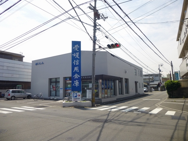 【松山市南斎院町のマンションのその他】