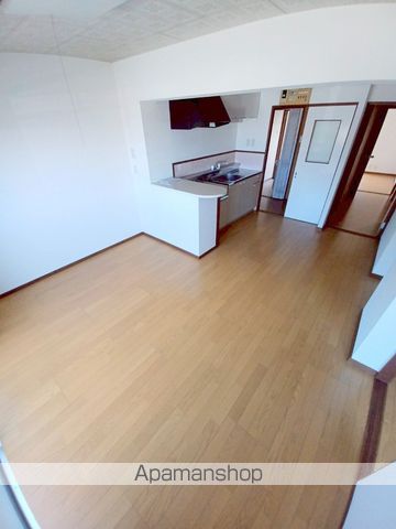 EKビルIIの居間写真