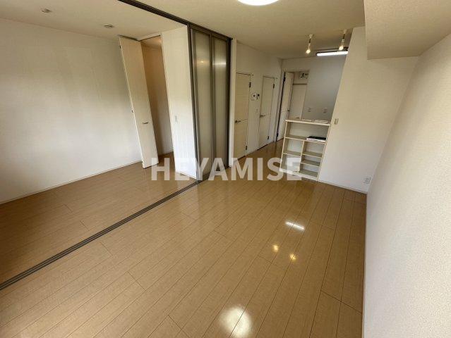 居室・リビング　※室内画像は別号室のもの