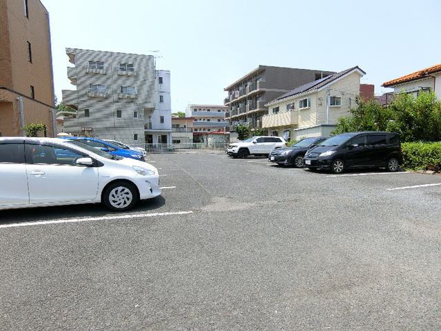 【天久保マンションの駐車場】