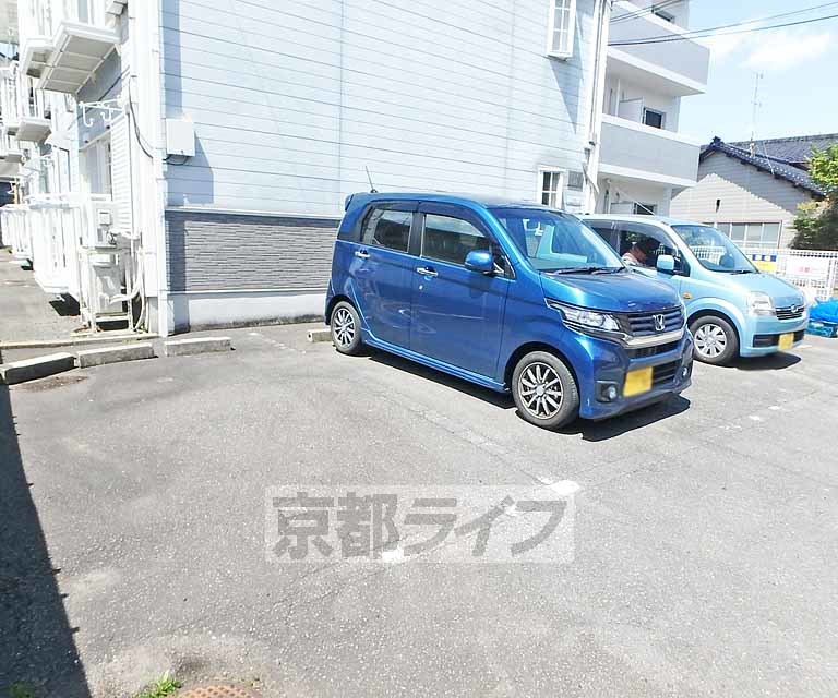 【ドロワー橘の駐車場】