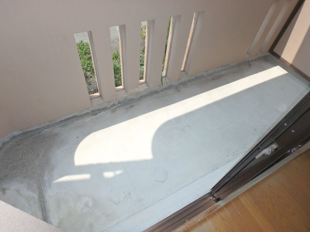 バルコニー　南西向きで日当たり良好☆