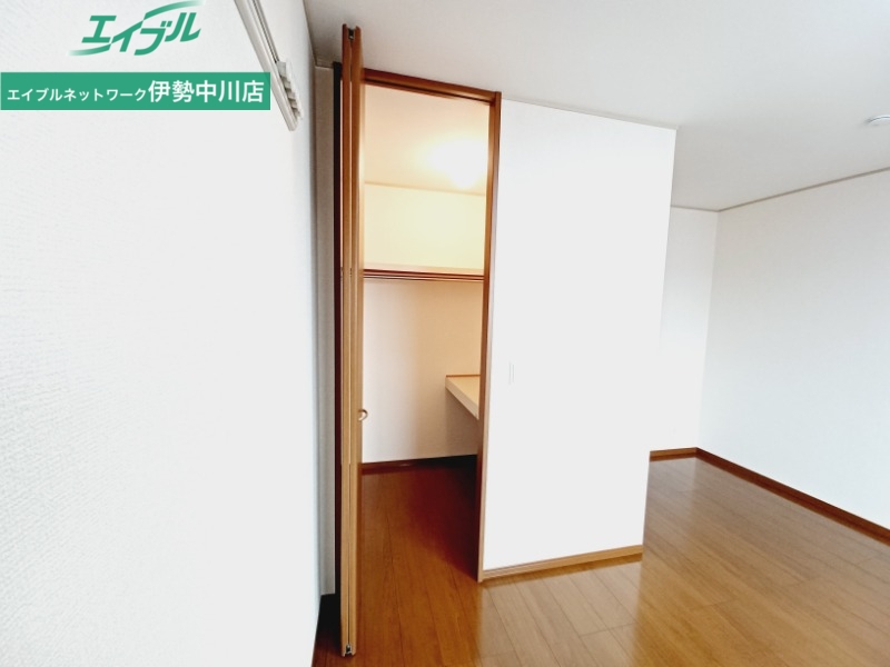 収納　同物件別部屋参考写真です。