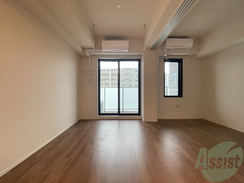 居室・リビング　リビングを撮影しました。明るい印象がありますね。