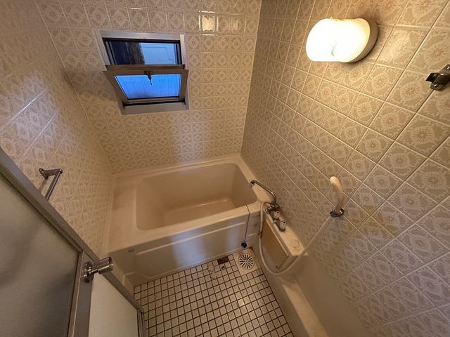 バス・シャワールーム　※別号室の写真です。