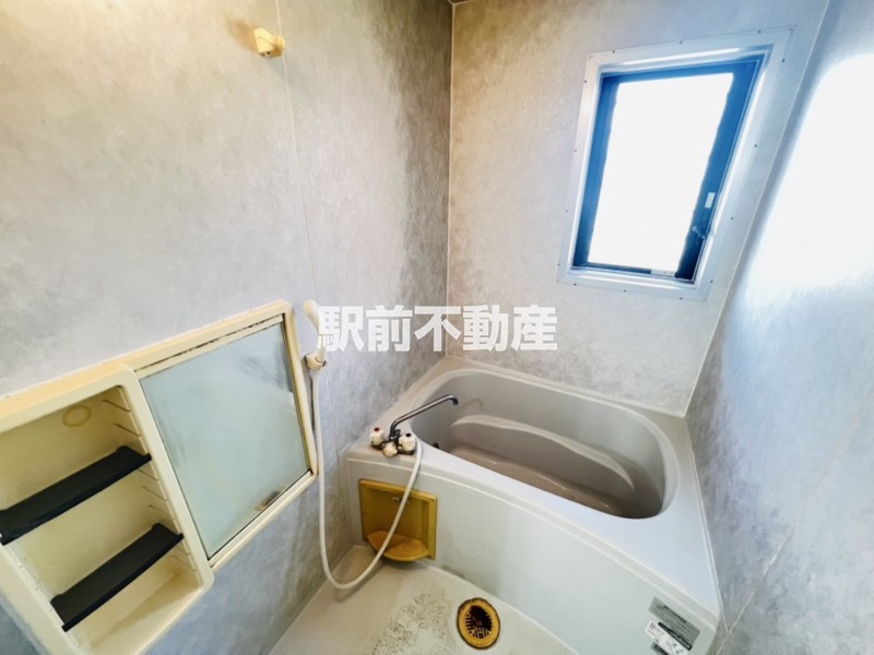 バス・シャワールーム　お風呂には換気窓が