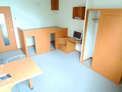 居室・リビング　家具・家電付きのお部屋です！