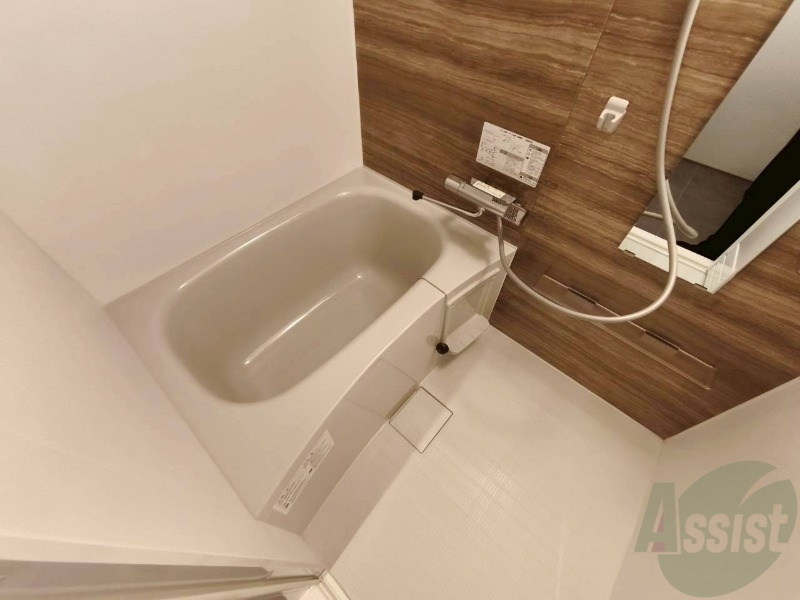 バス・シャワールーム　お風呂になります。一日の疲れを癒してくださいね。