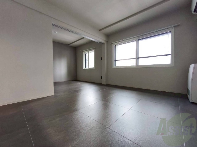 居室・リビング　広くてキレイなお部屋が広がっていて、充実した生活が送れそう。