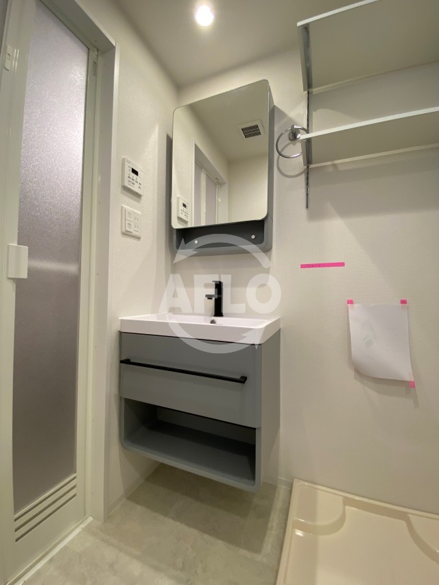 洗面設備　セレニテ本町東リアン　洗面台